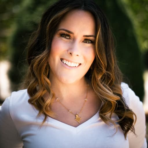 Victoria Kelly